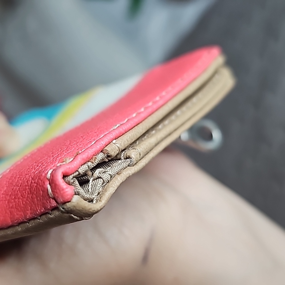 Relic Small Wallet - Picture 8 of 9